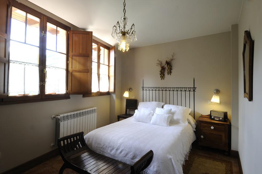 Apartamentos Casa Maria Juanin Collanzo Chambre photo