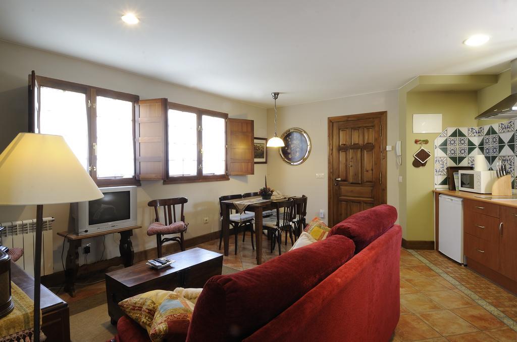 Apartamentos Casa Maria Juanin Collanzo Chambre photo