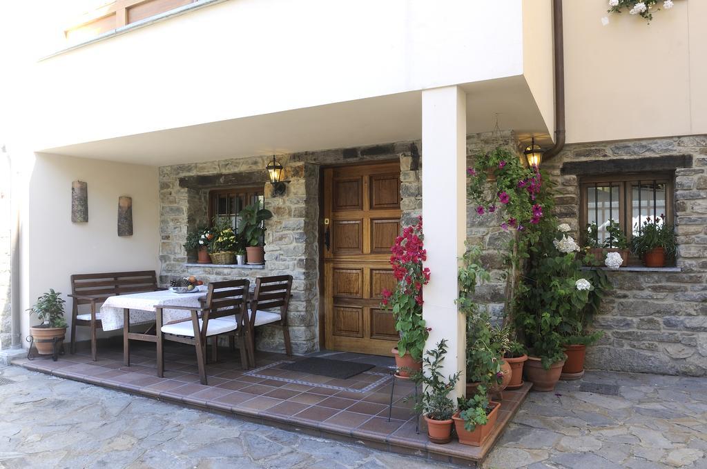 Apartamentos Casa Maria Juanin Collanzo Chambre photo